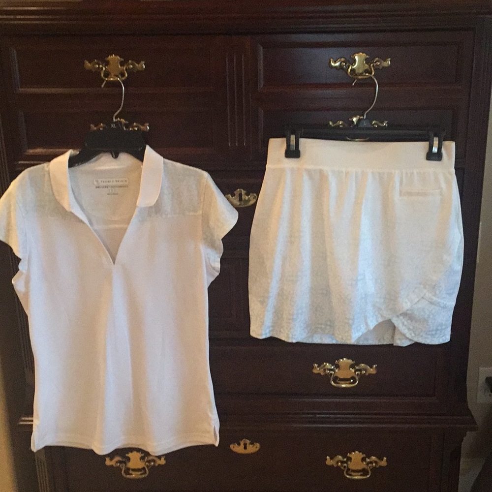Pebble beach tennis or golf outfit.